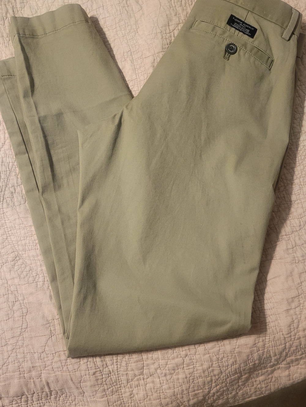 MensBanana Republic Light Olive Chino Pants